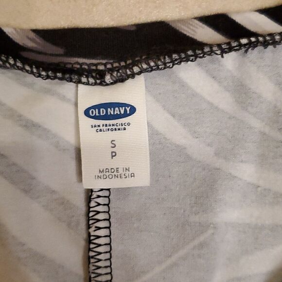 Old Navy tropical pattern t shirt dress or tunic - Picture 4 of 8